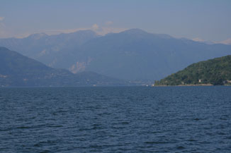 Late deals by Lake Maggiore for  Italian vacations